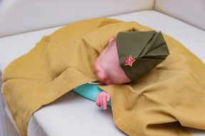 Татьяна Фельгенгауэр: «Это Путин возвышается и над руинами домов, и над несчастным младенцем, которого нарядили в военную форму»